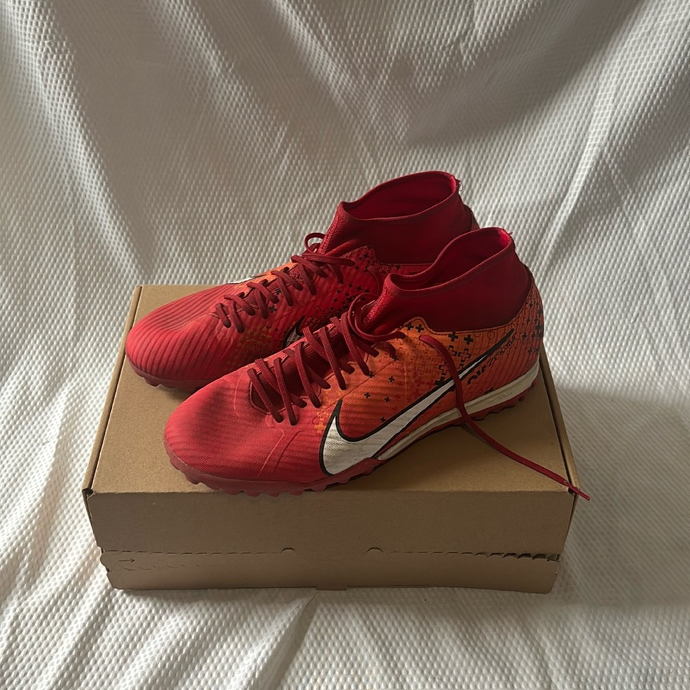 Nike zoom mercurial superfly 9 academy turf size 11.5 men
